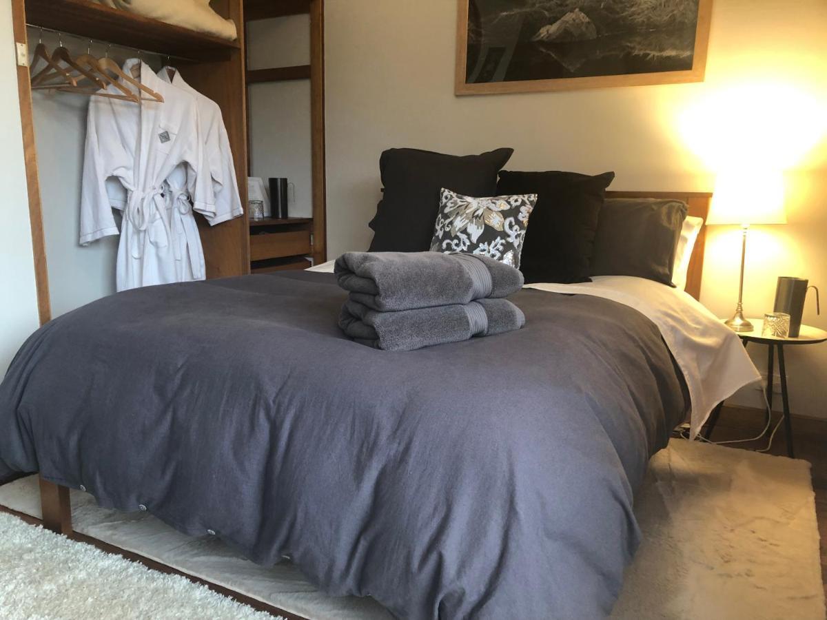 Lovely Budget Vegan Homestay ロンセストン エクステリア 写真