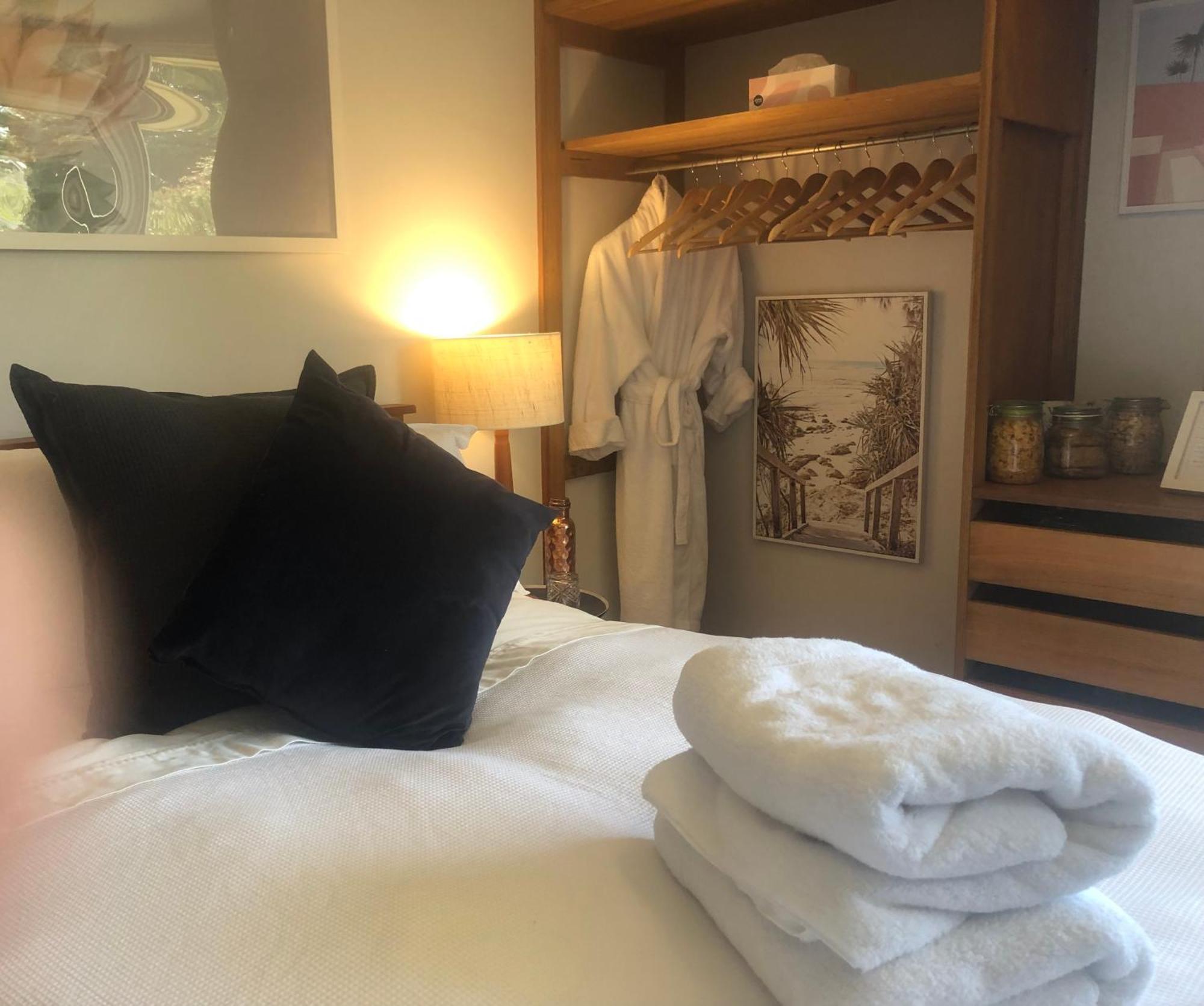 Lovely Budget Vegan Homestay ロンセストン エクステリア 写真