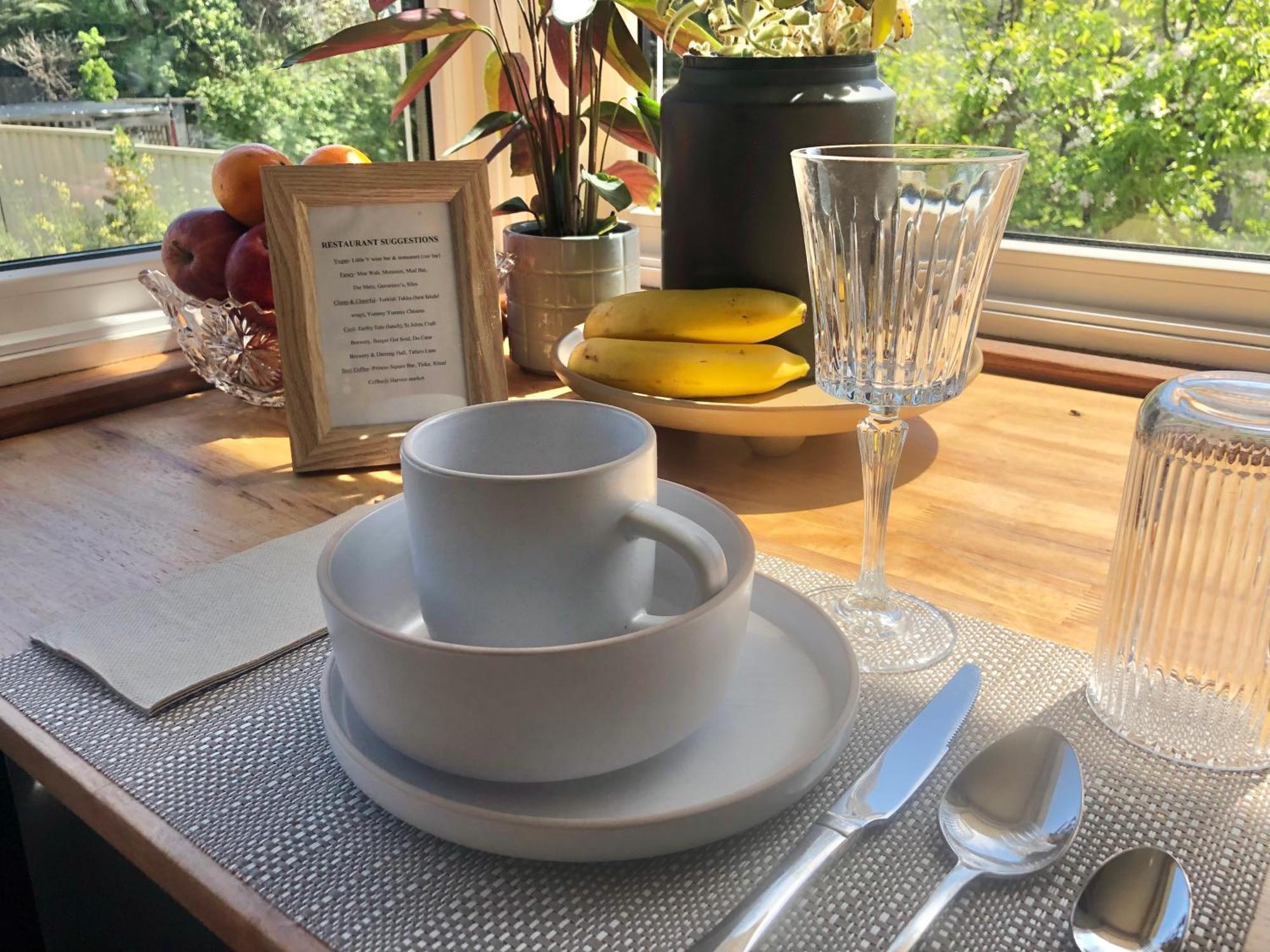 Lovely Budget Vegan Homestay ロンセストン エクステリア 写真