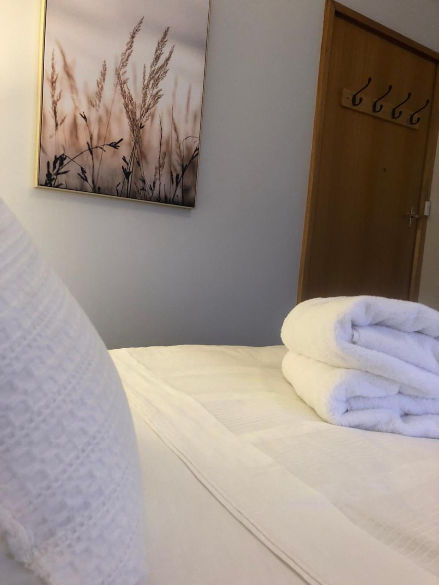 Lovely Budget Vegan Homestay ロンセストン エクステリア 写真