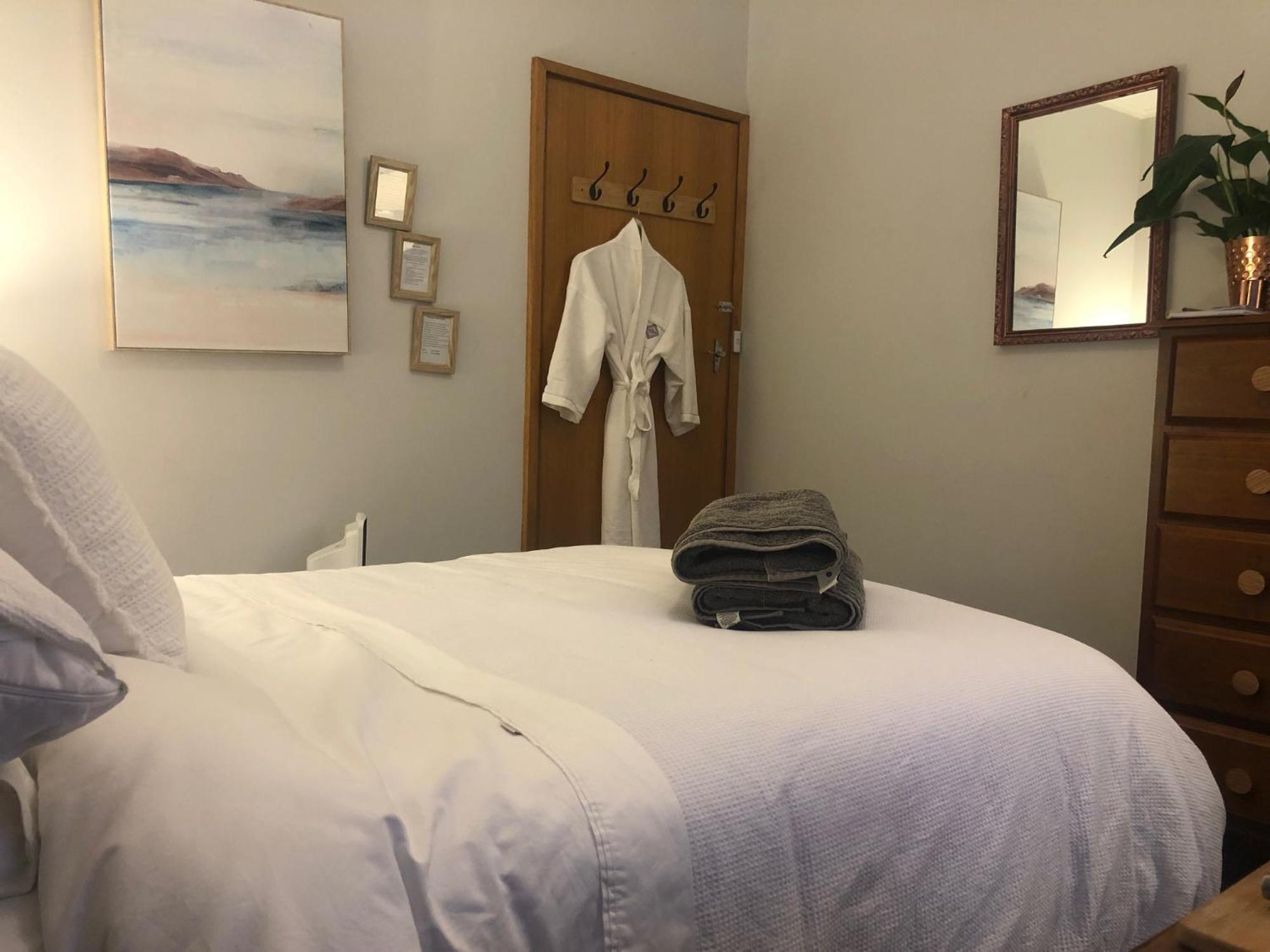 Lovely Budget Vegan Homestay ロンセストン エクステリア 写真