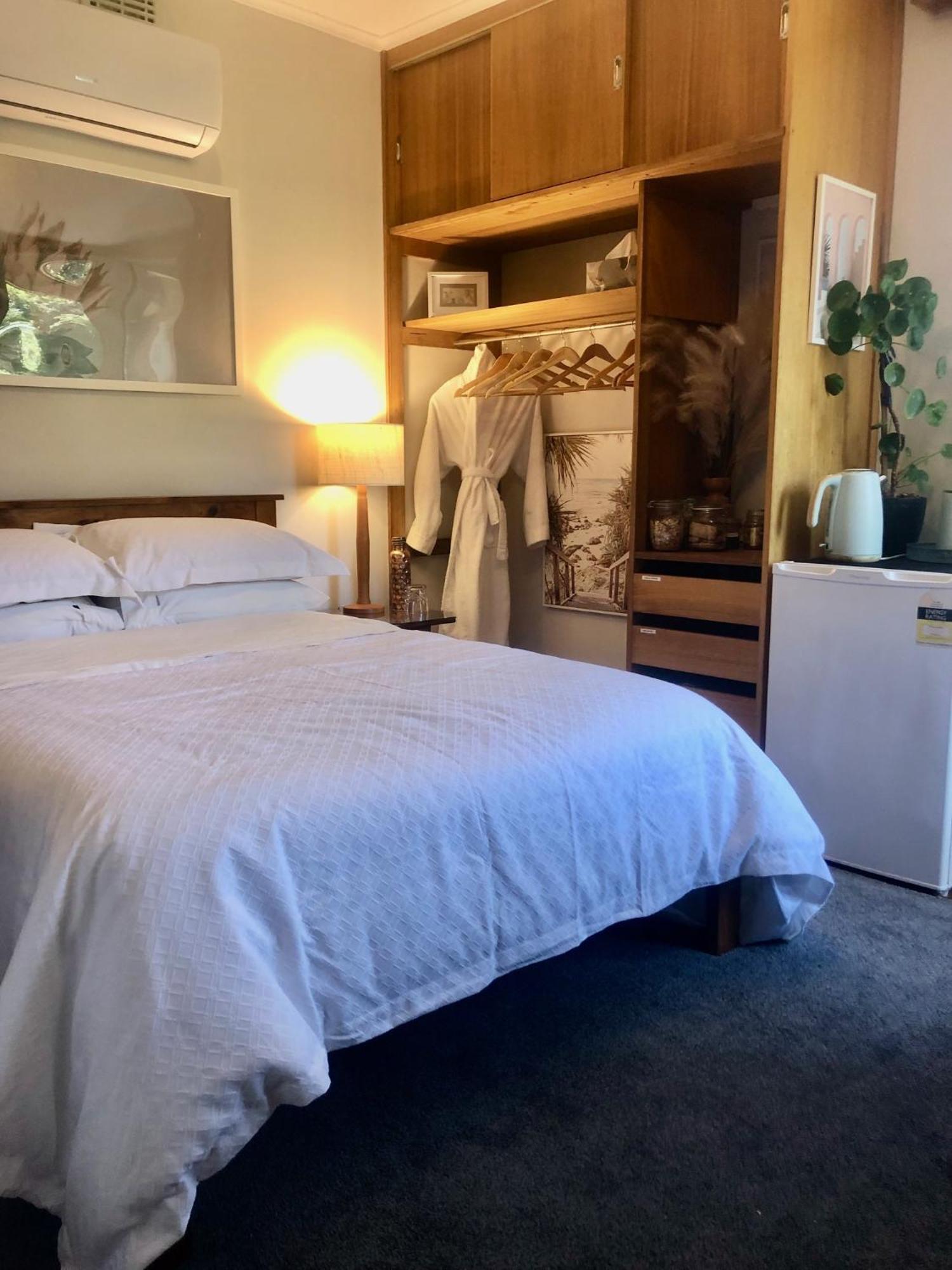 Lovely Budget Vegan Homestay ロンセストン エクステリア 写真